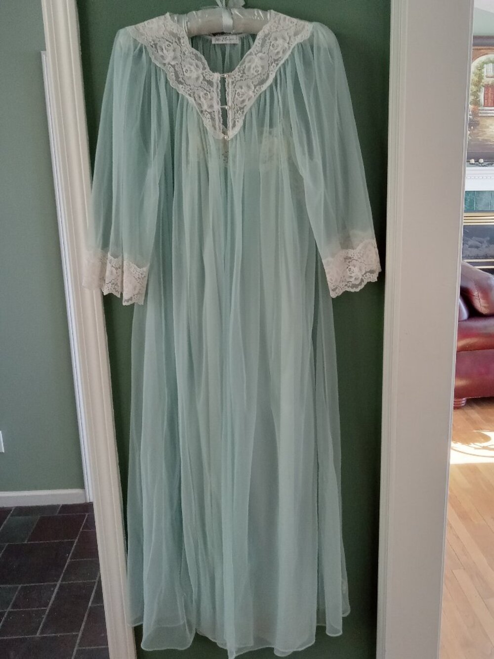 Pristine Vintage Miss Elaine 2-Pc. Seafoam Lace-Trimmed Peignoir Set - Picture 3 of 8